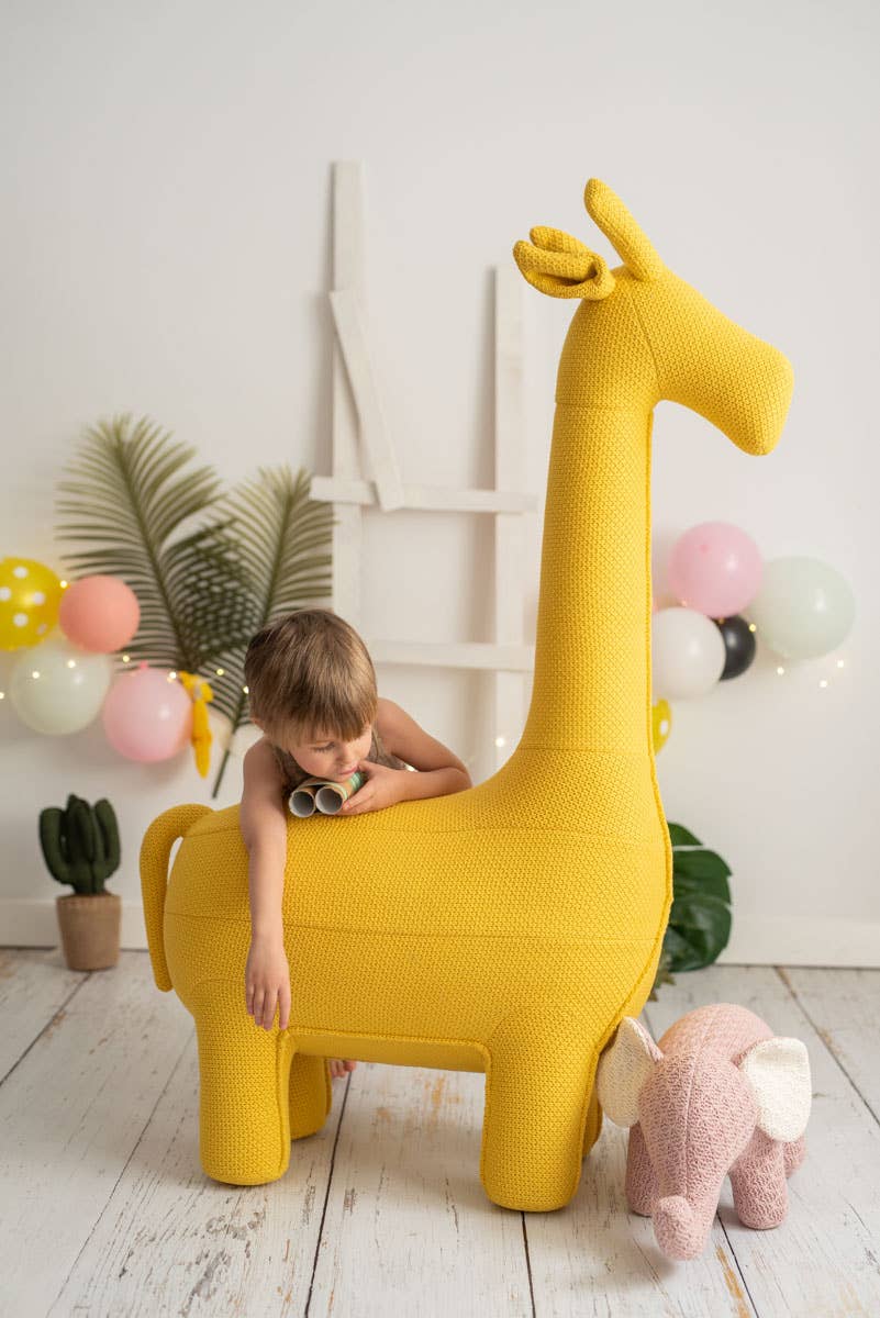 Crochetts - PLUSH GIRAFFE MAXI SEAT