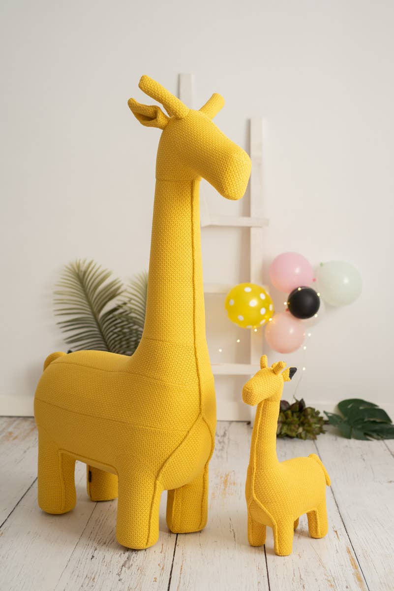 Crochetts - PLUSH GIRAFFE MAXI SEAT